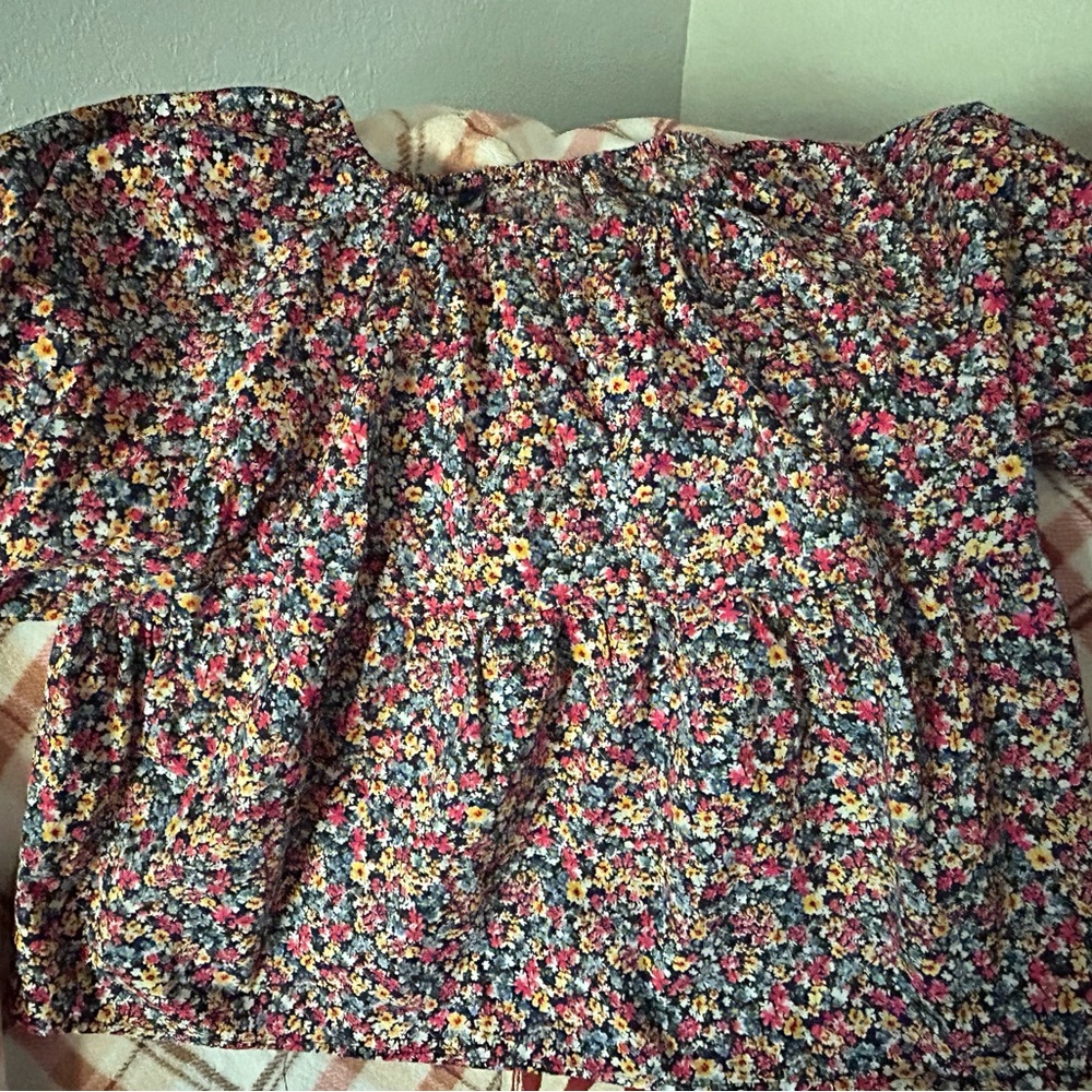Floral over the shoulder or regular